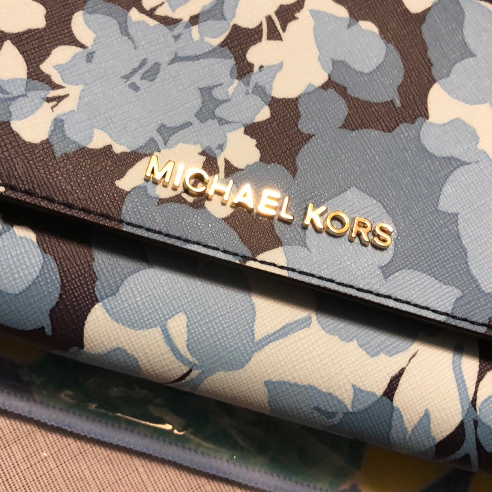 Blue Michael kors purse - Picture 5 of 6